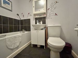 Family Bathroom- click for photo gallery